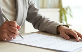 לוסי מאיר, עורכת דין מצליחה