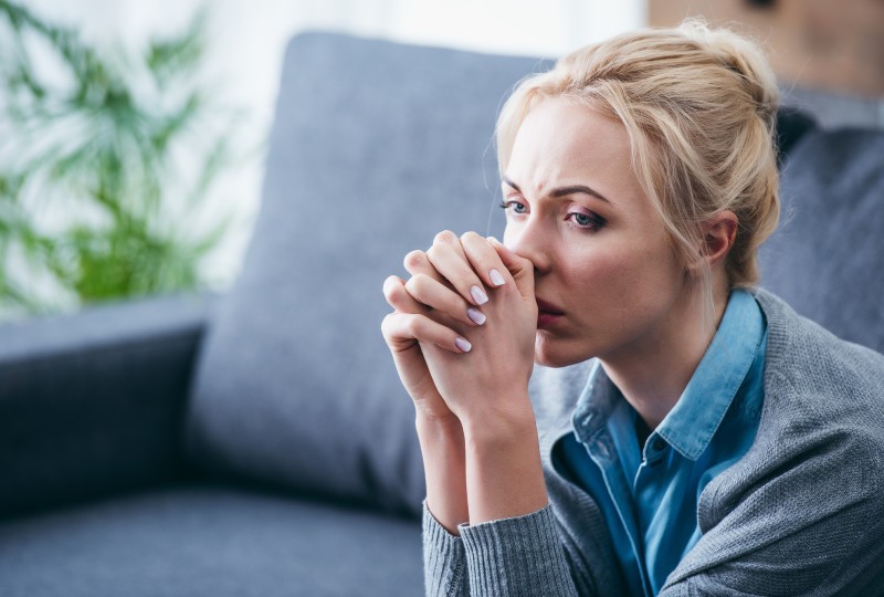 אישה שרוצה להתגרש אך איננה יכולה